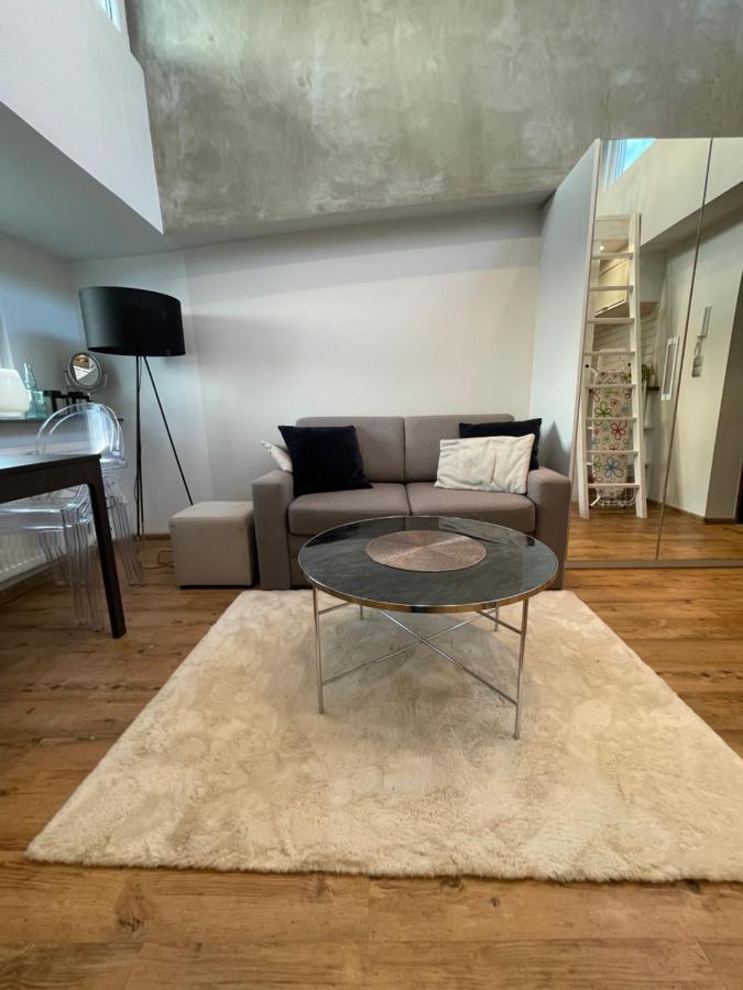 Warynskiego 9 - Piekna Panorama Miasta - Smart Tv 42 Cale - Wifi - Ekspres Kapsulkowy - W Pelni Wyposazona Kuchnia Варшава Экстерьер фото