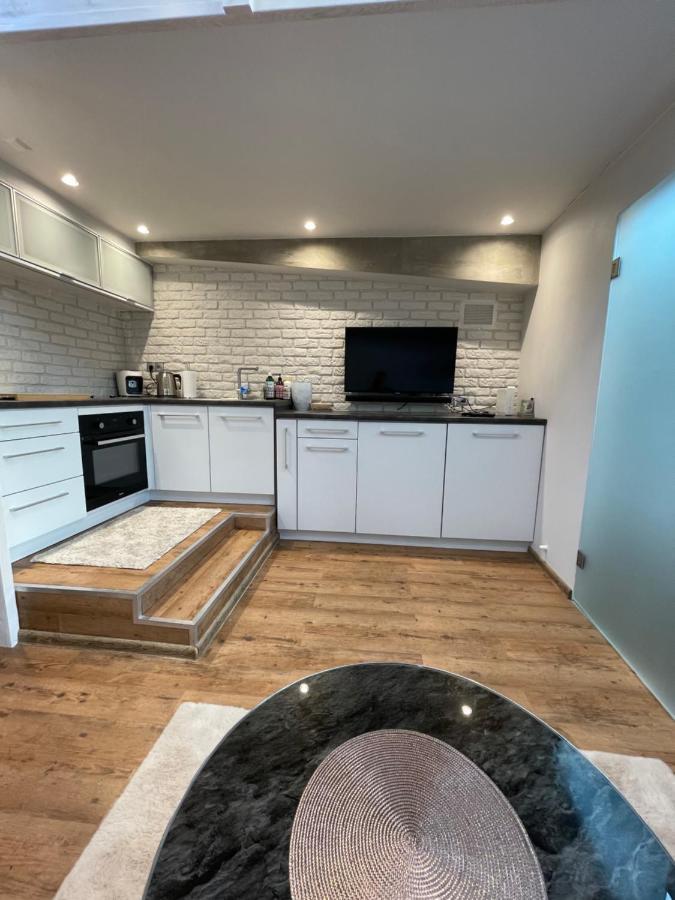 Warynskiego 9 - Piekna Panorama Miasta - Smart Tv 42 Cale - Wifi - Ekspres Kapsulkowy - W Pelni Wyposazona Kuchnia Варшава Экстерьер фото